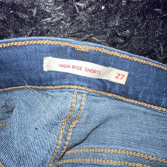 LEVI SHORTS - Picture 3 of 3